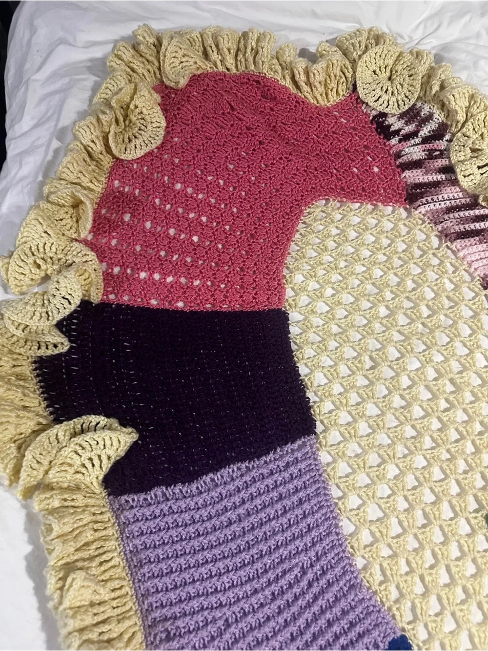 Hand Crocheted Heart Throw Blanket Bed Topper Cottagecore Heirloom Floral‎